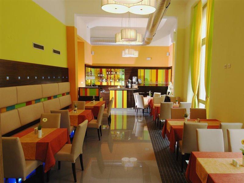 The Manes Boutique Hotel Prague Exterior photo