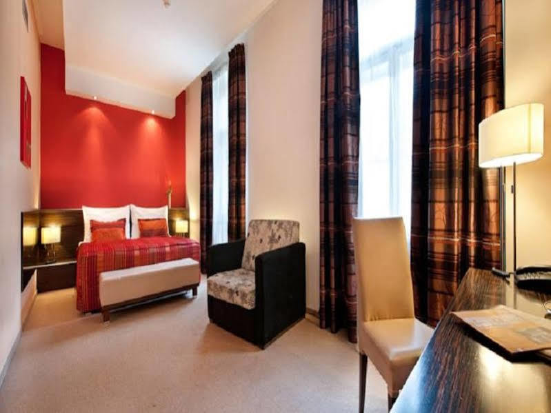 The Manes Boutique Hotel Prague Exterior photo